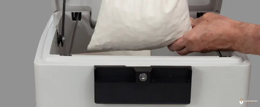 ADL-Fireproof safe with money